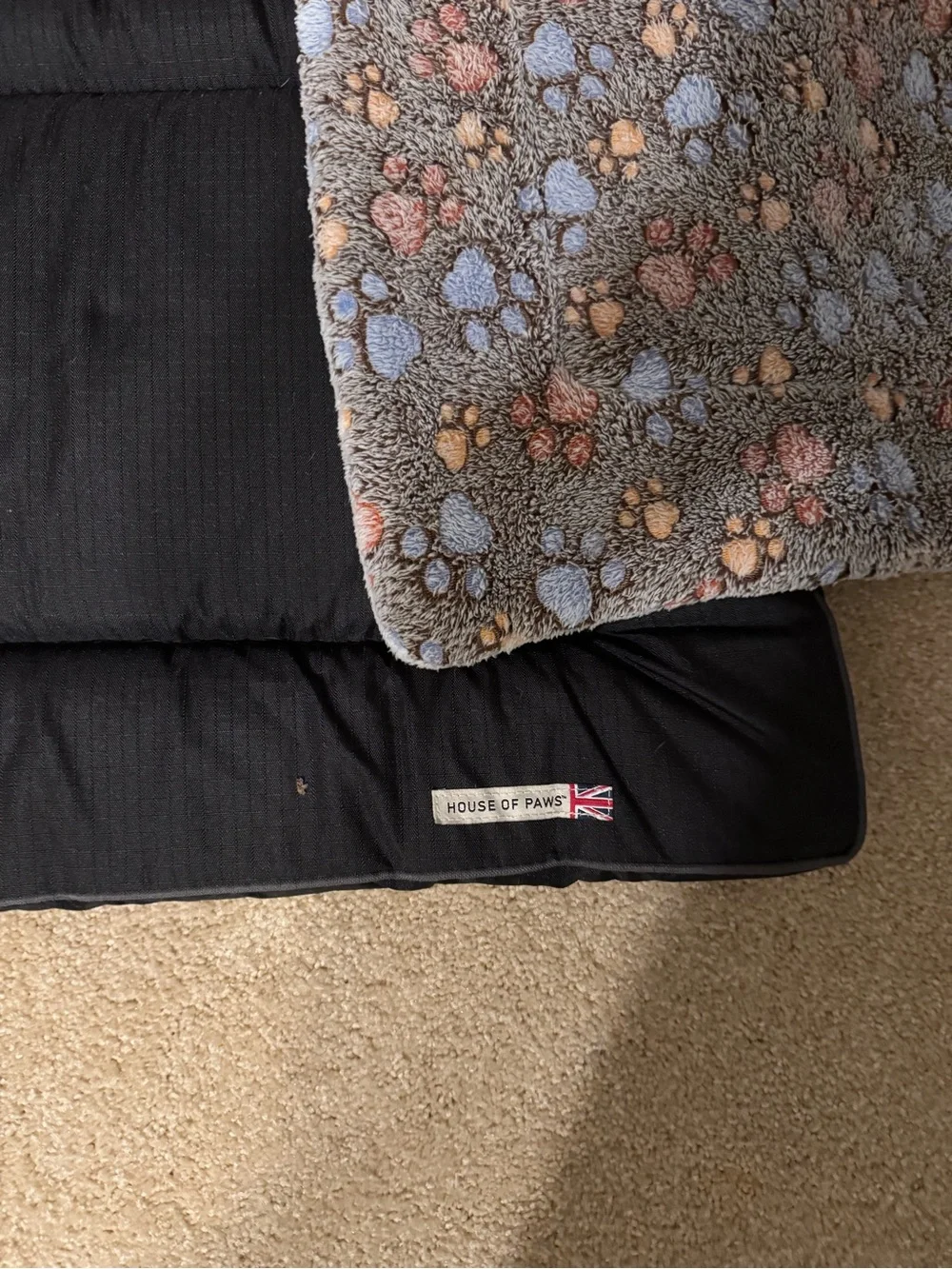 Black Rectangular Pet Bed with Two Reversible Liners